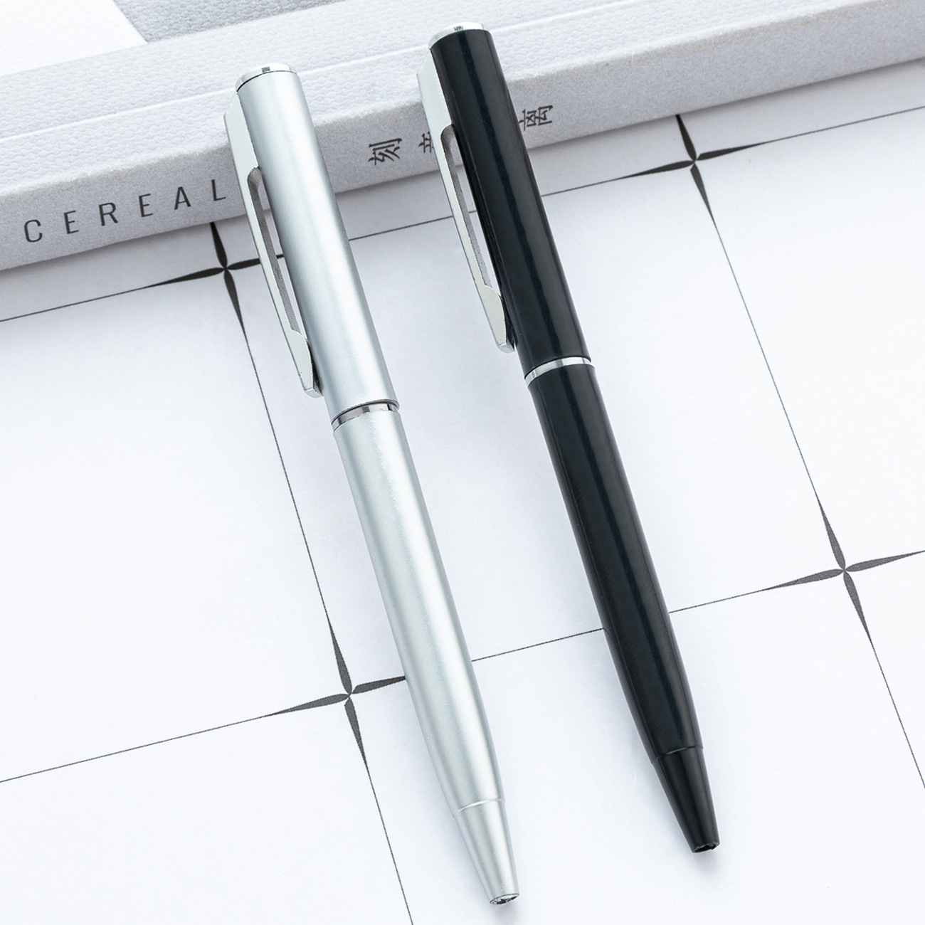 商务金属圆珠笔可雕刻logo旋动黑色中油笔酒店广告礼品笔厂家直销