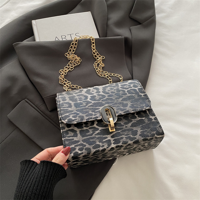 Estilo occidental simple y elegante hermoso bolso femenino 2024 nicho nueva tendencia retro bolso de mensajero bolso de hombro personalizado