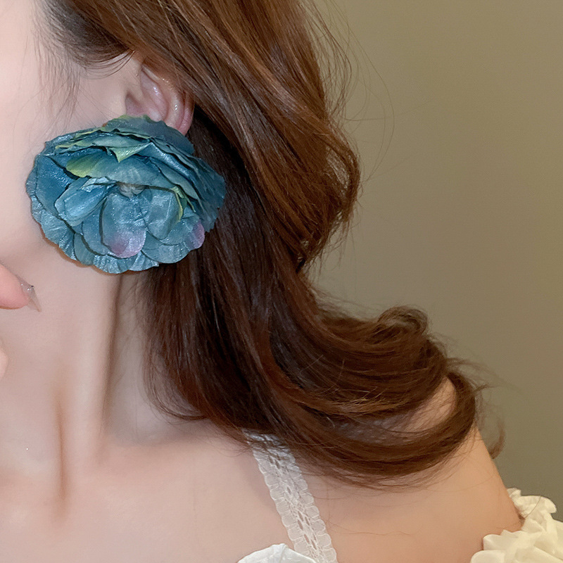 Pendientes de malla de pétalo de dopamina Pendientes de estilo de vacaciones junto al mar de estilo nuevo estilo caliente Pendientes de temperamento exagerado de todo fósforo al por mayor