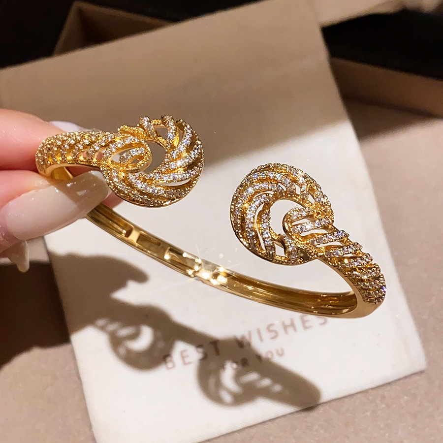 El temperamento francés arco de zircon pulsera de doble capa dulce ins pulsera de viento lujoso ligero de alto nivel sensación de joyas versátiles para mujeres