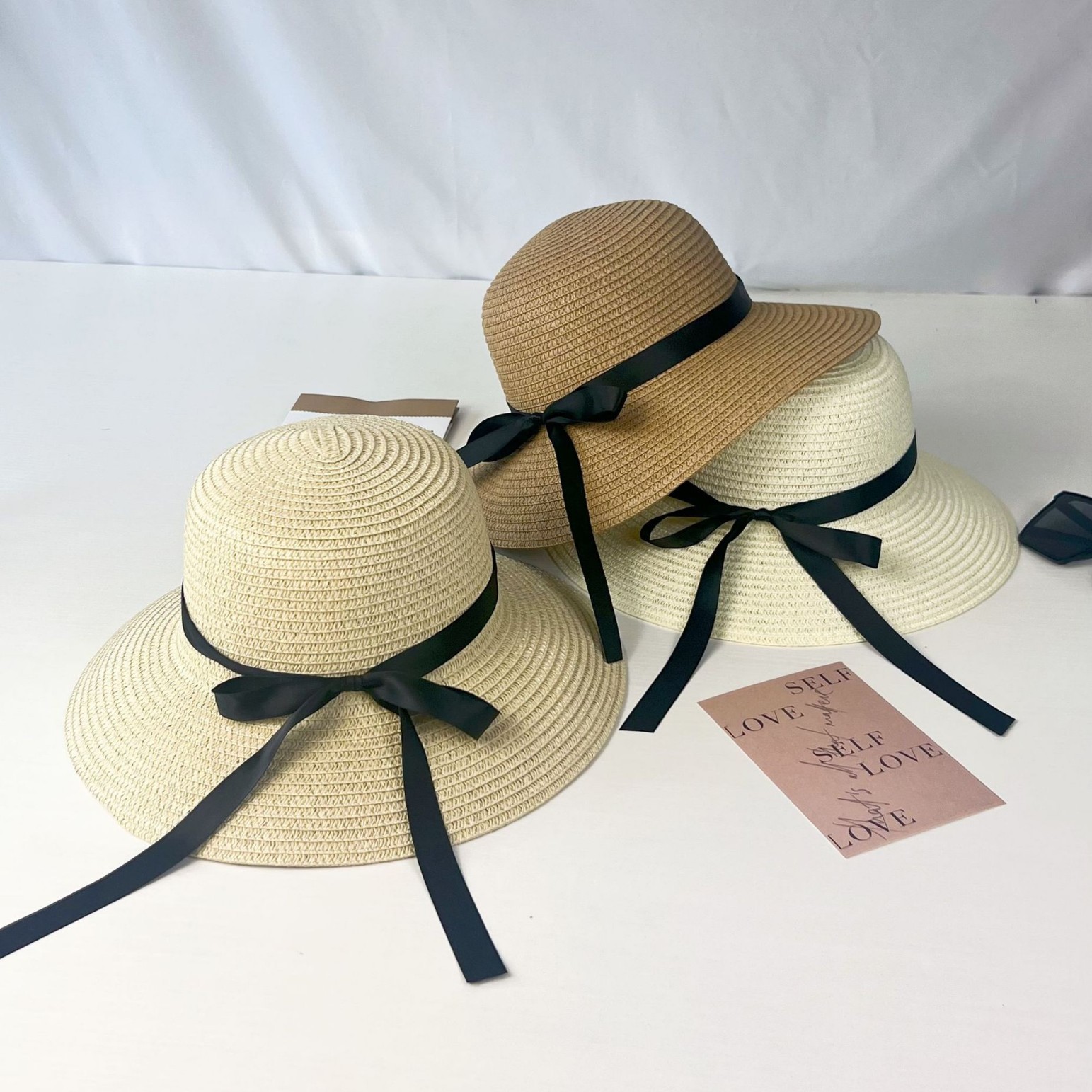 Sombrero de paja para el sol de verano para mujer con lazo de cinta negra, sombrero de ala ancha, sombrero tipo cubo para adultos, sombrero de protección solar para mujer con ala ancha.