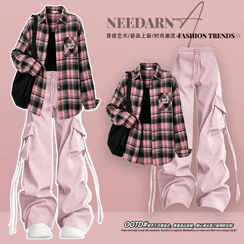 Early autumn chic and stylish petite outfit: a complete autumn set of dopamine pink cargo pants two-piece suit for women.