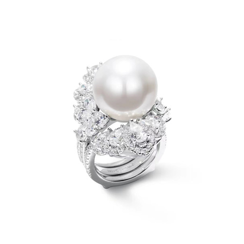 A dual-wear, handcrafted luxury artificial mother-of-pearl and pearl ring—bold, versatile, and featuring high-carbon diamonds; adjustable-fit women's ring.