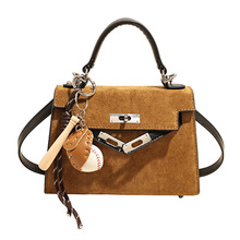 С���K���ĥɰ�P���Ů�߼��������r��С�����μ�б���p��