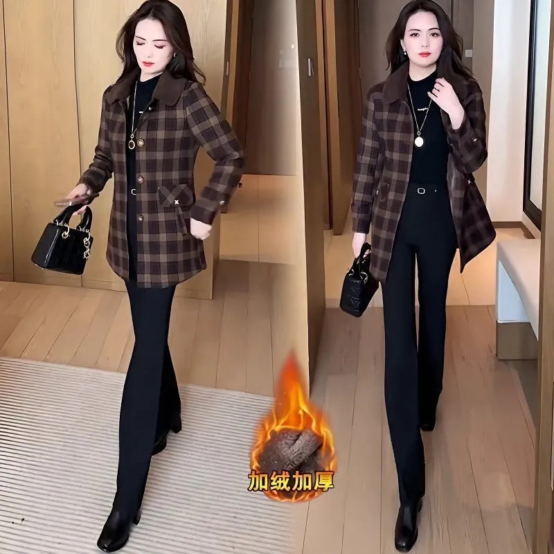 中年妈妈格纹毛呢外套女中长款2025冬季新款洋气加绒加厚呢子大衣