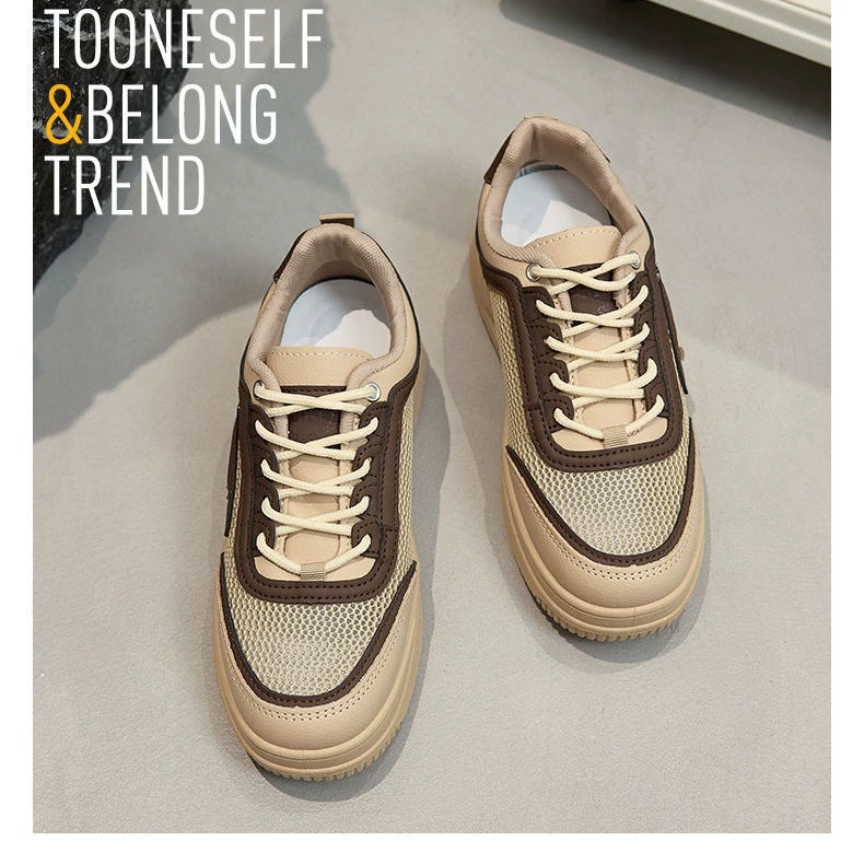 Взрывные маленькие белые туфли женские летние 2024 новая толстая подошва сетка дышащая дикая женская обувь повседневная спортивная обувь