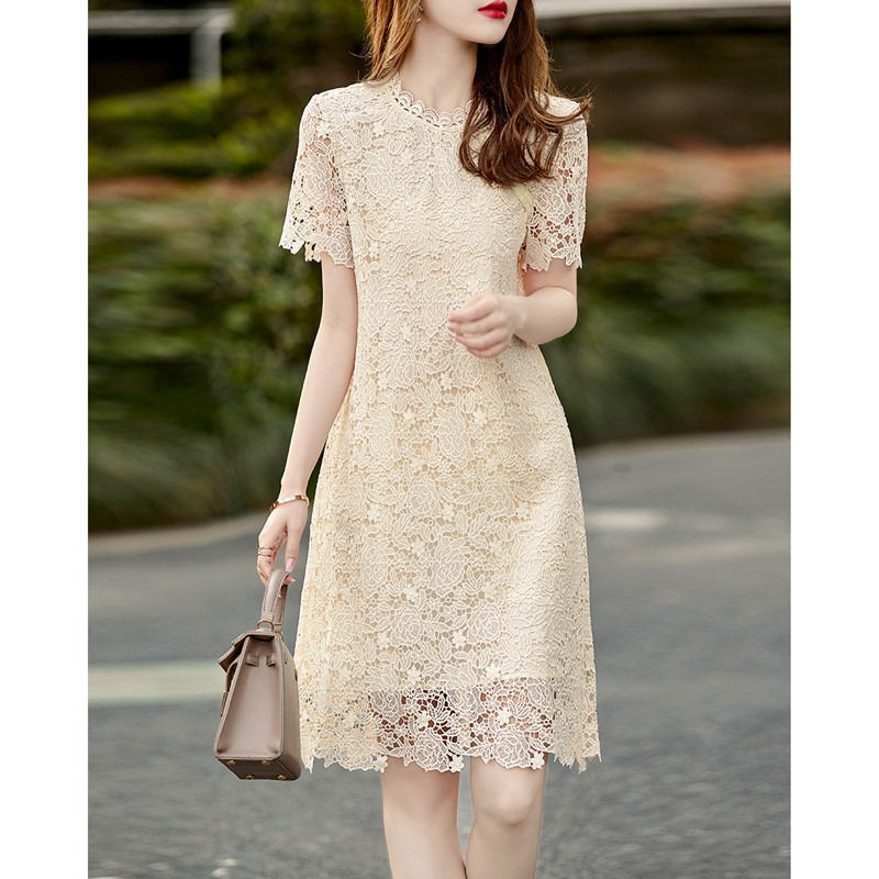 韩版夏季新款洋气时尚蕾丝镂空连衣裙女小个子气质显瘦短袖法式裙
