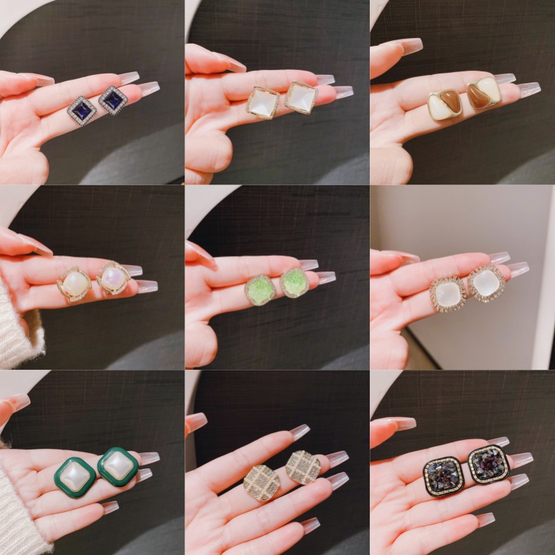 fashionable square elegant geometric universal earrings