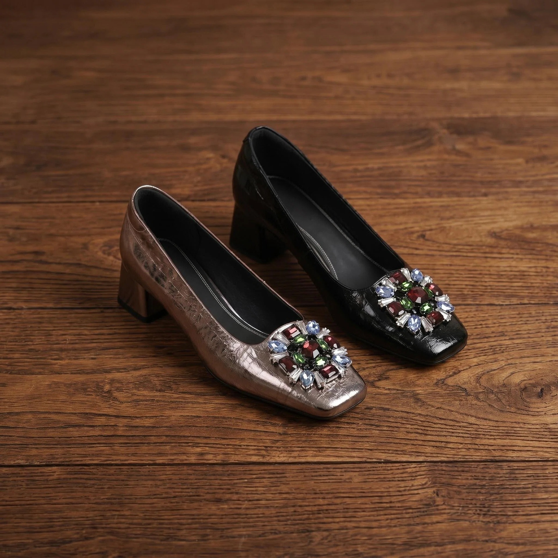 Qadın yüksək dabanlı rhinestone ayaqqabı, kvadrat burun, toy üçün