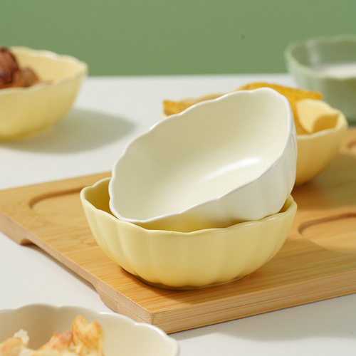 Solid color sauce dish, household barbecue sauce dish, Japanese snack dish, creative soy sauce dish, ceramic flavor dish wholesale