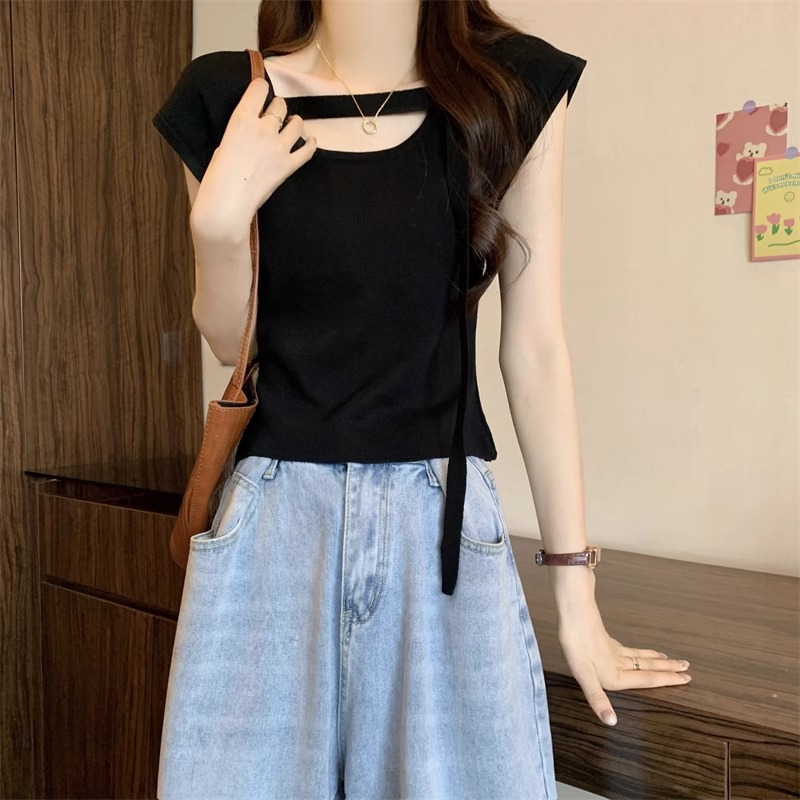 Camiseta de hombro de manga corta delgada de punto de seda de hielo, diseño de verano para mujer, top corto de cuello redondo único y versátil