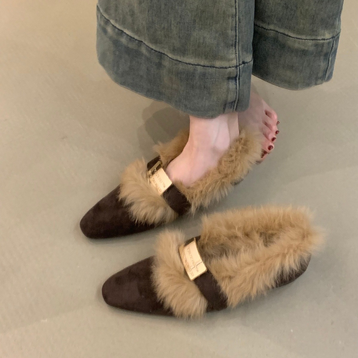 Inner Height-Increasing Mary Jane Shoes 2025 Winter Vintage Suede Fashionable Metal Buckle Warm Furry Mules