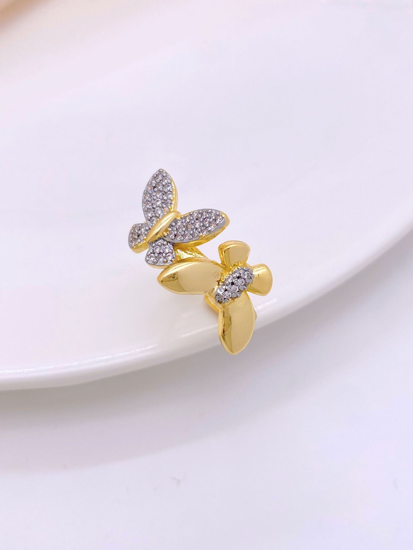 Großhandel Schmuck Süss Schmetterling Kupfer Zirkon 18 Karat Vergoldet Gemischtes Metall Inlay Offener Ring display picture 4