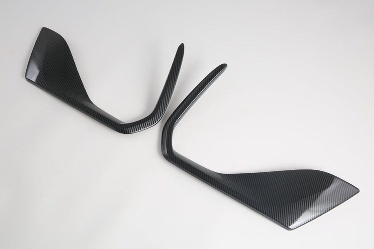 Suitable for Geely Monjaro and Geely 26 Xingyue L front spoiler modification, front side trim strip, fog light eyebrow decoration M
