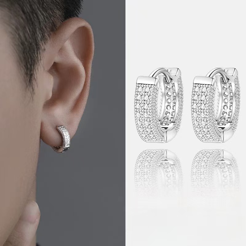 Labret stud lip piercing jewelry styling detail