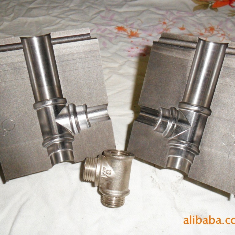 红冲模具《三通接头》毛坯模具可加工量大价优惠