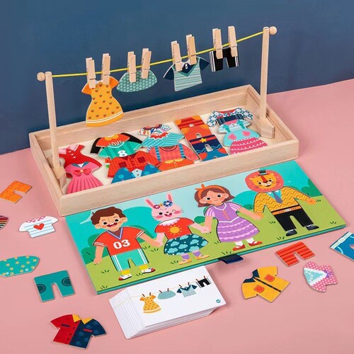 Wooden baby bear dressing game baby educational three-dimensional puzzle 2-4 year old boy and girl building block toy