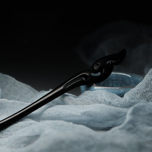 High-end hairpin in ancient style, modern hairpin for tying hair, traditional Chinese hairpin for coiled hair, wood hairpin with a sense of elegance, for daily wear with Hanfu, simple wood hairpin.