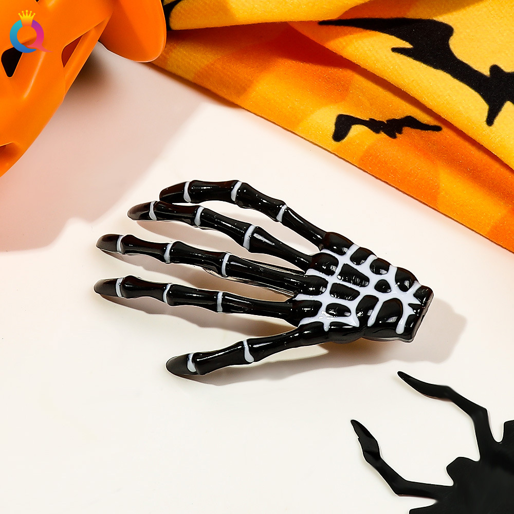 11g Weight Hair Clip Hair Accessories Type 1 Piece Quantity Daily, Festival Occasion Alloy Material Halloween Festival Ghost Hand Pattern Women's Gender Hip-Hop Style Halloween Hip-Hop Women's Ghost Hand Alloy Hair Clip 15