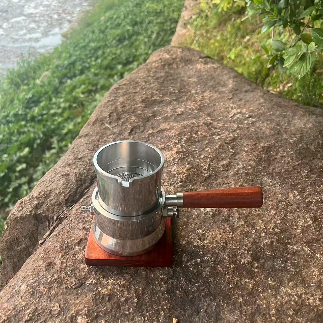 Advanced Version of the Upper Liquid Outlet Pneumatic Coffee Machine 304 Stainless Steel with Handle Outdoor Portable Espresso with High Appearance