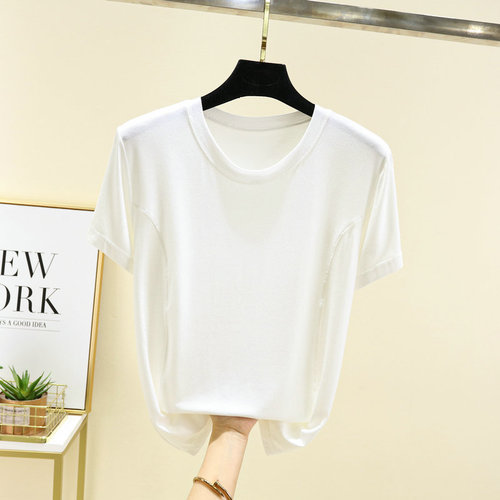 Modal crew-neck short-sleeve T-shirt, slim-fit top with minimalist, stylish patchwork design—perfect for a trendy, on-trend summer look that’s ideal for wearing outside.