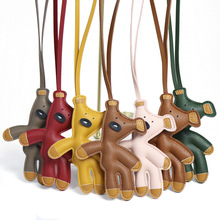 卡通爆款MIU系皮革憨豆小熊包包挂件简约皮质吊饰礼品钥匙扣挂饰