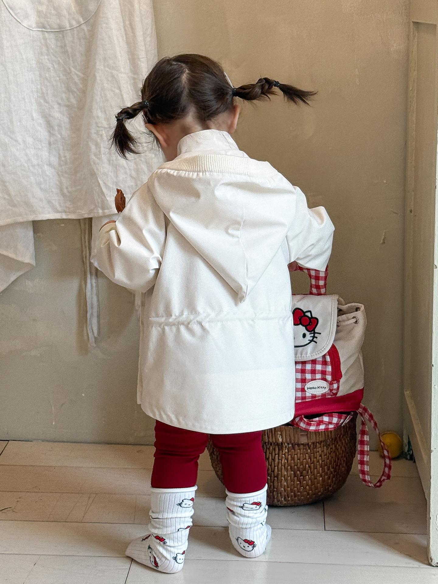 Sugar Pear ropa infantil abrigo de niñas otoño 2025 nuevo estilo para niños ropa de vestir ropa de bebé