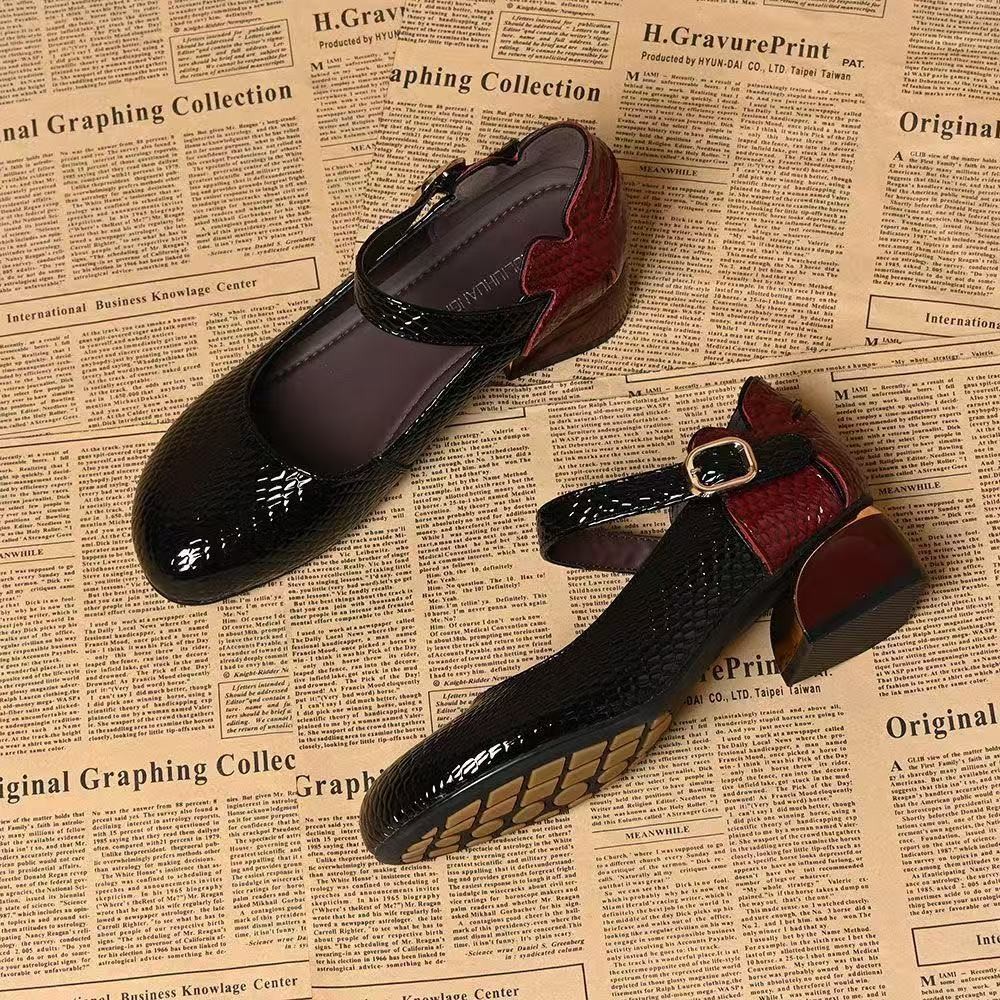 2026 verano retro cabeza redonda cuero suave tacones gruesos serpentino color mosaico hebilla de una palabra zapatos de moda Mary Jane