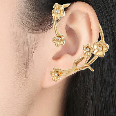 速賣通新款梅花花朵潮流耳挂歐美時尚百搭誇張單邊耳骨夾耳飾批發