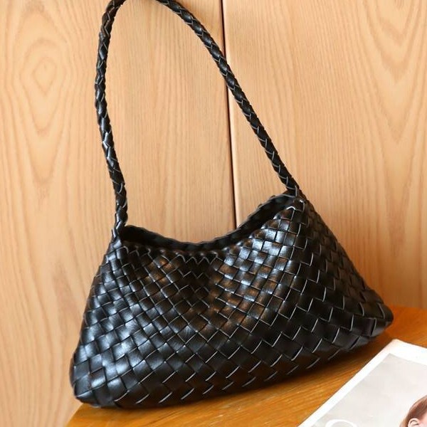 Purely Handmade Red Genuine Leather Woven Dumpling Bag for Women, High-End Niche Medieval Armpit Bag, Satchel Vegetable Basket Bag