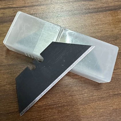 Складной универсальный нож, черное лезвие, шлифовальное трапециевидное лезвие, шпалери, шлифовальное лезвие для резки ковров, складной нож в упаковке