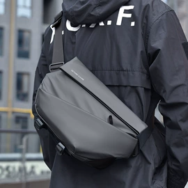 休闲背包;男士胸包;旅行包袋