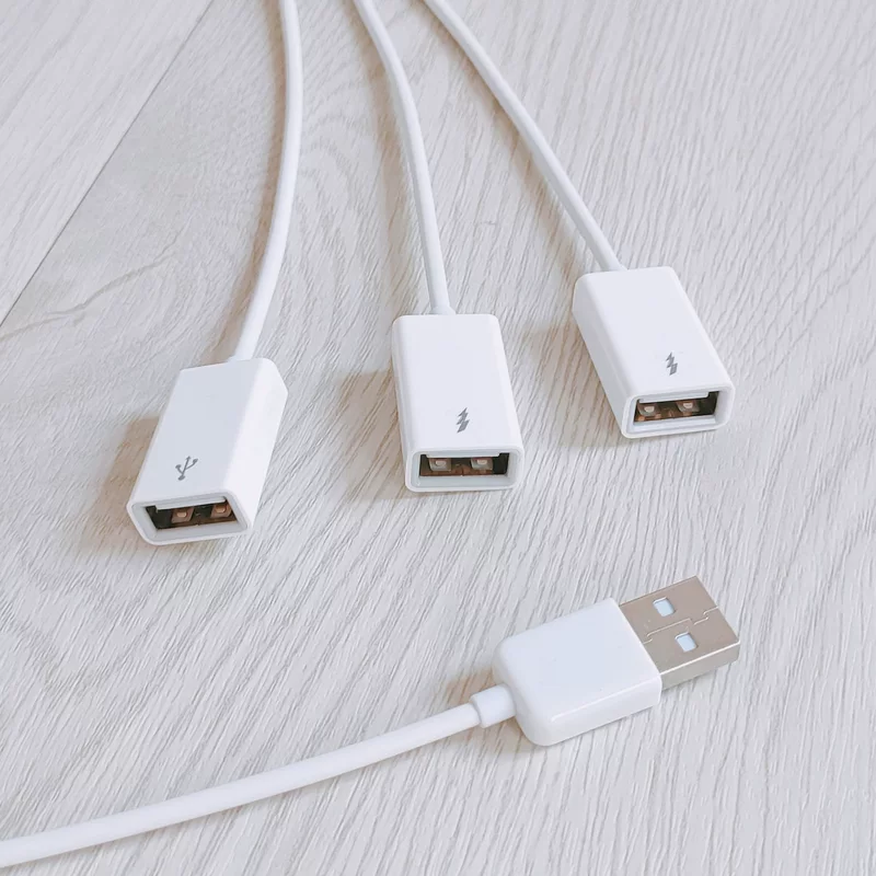 USB-зарядный кабель, 3 USB гнезда, удлинитель до 1 метра