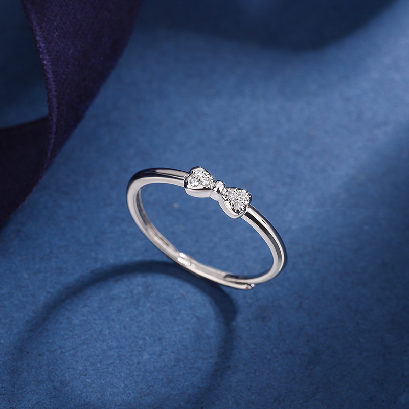 Versione coreana di delicato con fiocco di diamanti per le donne, design di nicchia, temperamento piccolo e fresco, indice regolabile_voghion.com