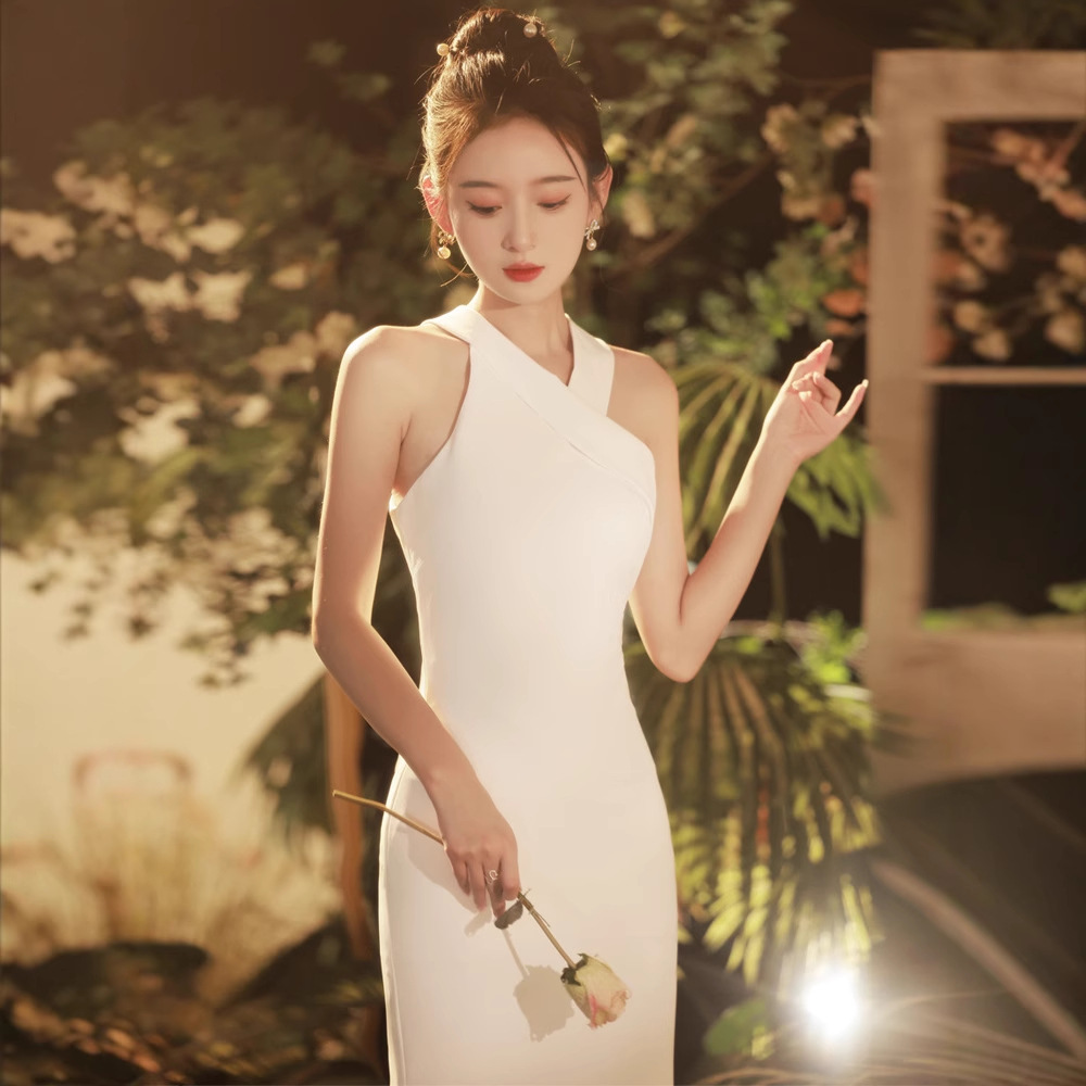 Halter Neck Light Wedding Dress, Simple Waist-Cinching Mermaid White Gown, Satin Korean-Style Engagement Dress for Women