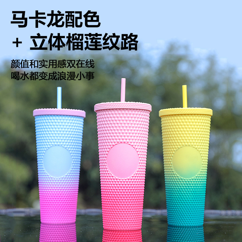 Suministro directo de fábrica Taza de agua de plástico de venta caliente Taza de mano de diamante degradado de red Taza de durian de doble capa como Xingba para niñas