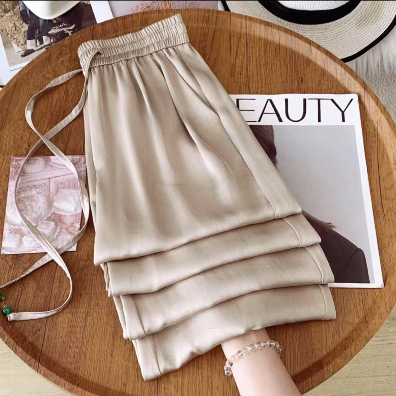 Pantalones anchos de satén de ácido acético chino de estilo fino de verano para mujer, pantalones casuales de cintura alta sueltos rectos 2025 explosivos