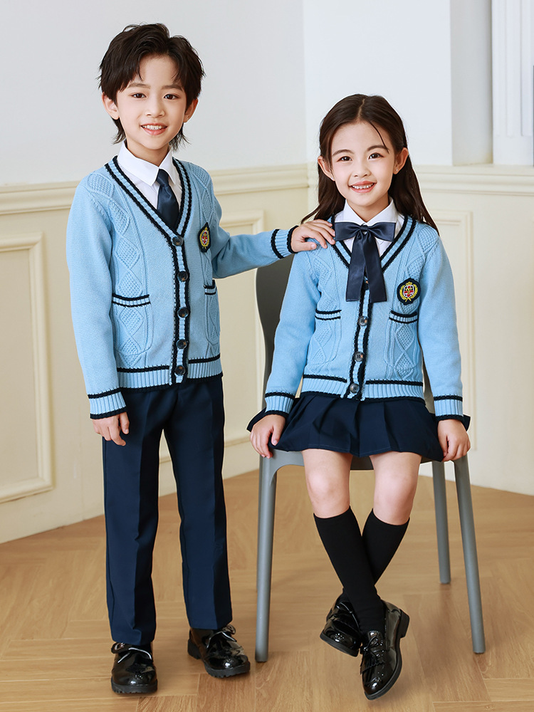 Uniforme escolar para estudiantes de primaria primavera y otoño ropa de clase de estilo universitario traje cardigan de estilo coreano para niños Jardín de Infantes de tres piezas británico Ropa de jardín