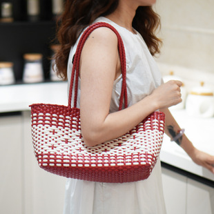 �羳���l�¿�������ϻ��y��Ůʿ��ɳ����������������˻@�Ӱ�