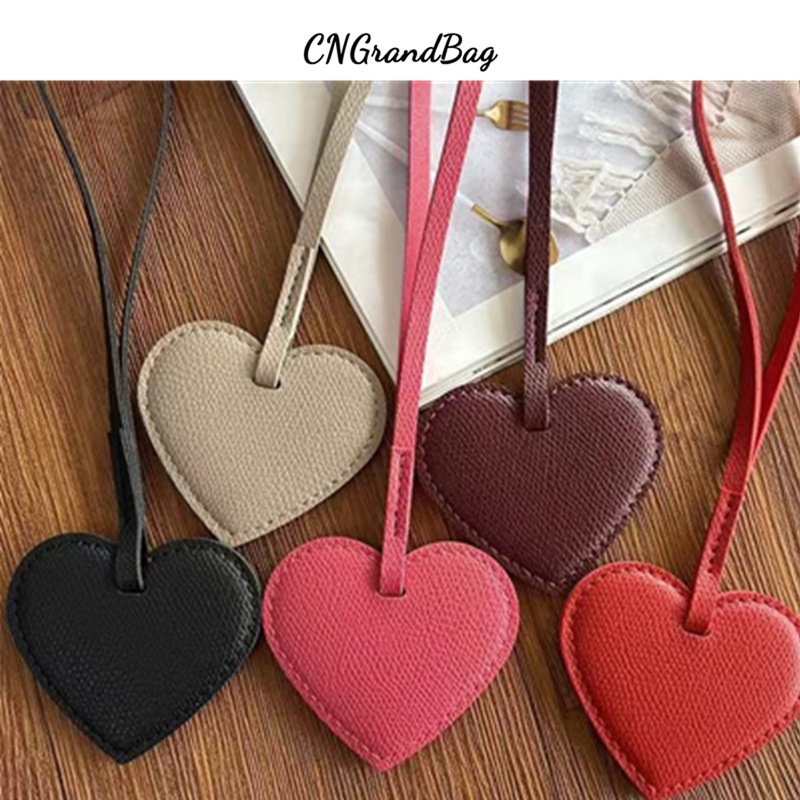 Arab Hot-selling Luggage Love Heart-shaped Leather Pendant Foreign Trade in stock Bag Hanging Ornaments Keychain Peach Heart Hanging Ornaments for Women