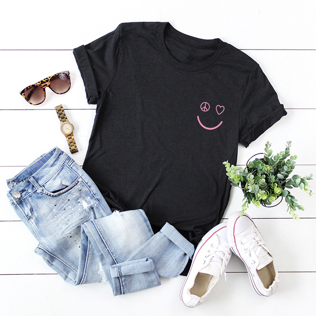 Pocket Smiley Face Print T-Shirt NSSN36645