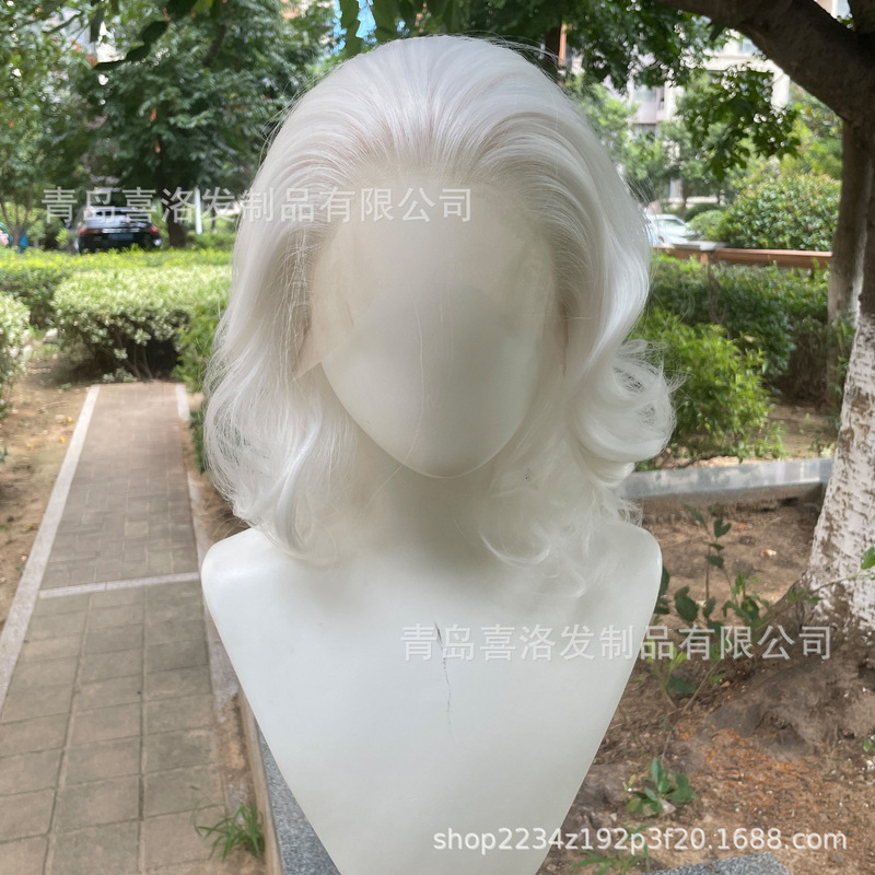Hand-tied lace front wig, 13x4, Marilyn-style curls, high-temperature fiber, pure white color, creating a relaxed and effortless look, European and American style short curls Hand-tied lace front wig, 13x4, Marilyn-style curls, high-temperature fiber, pure white color, creating a relaxed and effortless look, European and American style short curls