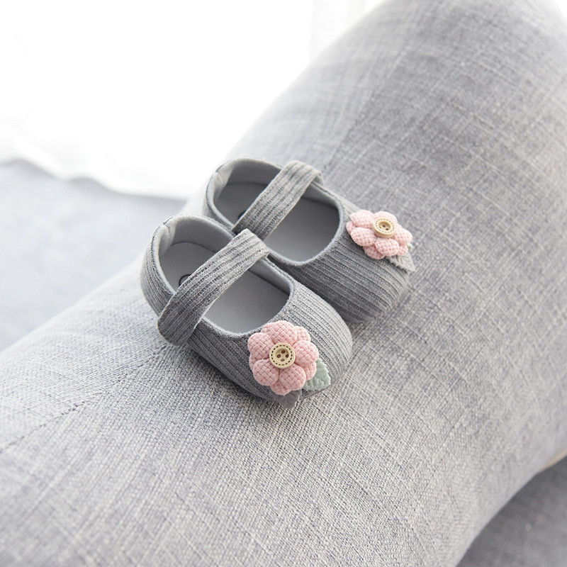 Venta al por mayor zapatos de bebé transfronterizos de fondo suave para niños primavera y otoño verano 3 zapatos de bebé de 0-1 años de edad zapatos de princesa femenina