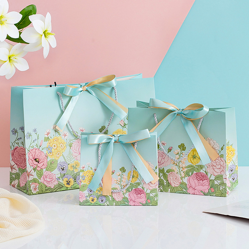 新款玫瑰花礼品袋跨境手提袋情人节礼物袋伴手礼袋高级感服装袋子