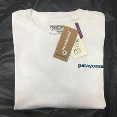 貿易アウトドアマウンテンロゴシリーズメンズとレディースの人気の夏半袖Tシャツ