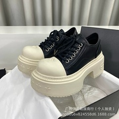 高バージョンのS-MFKK2025の夏の女性の新しいカジュアルな底の厚い底のビスケットの板の靴のカジュアルなキャンバスのダービーの靴