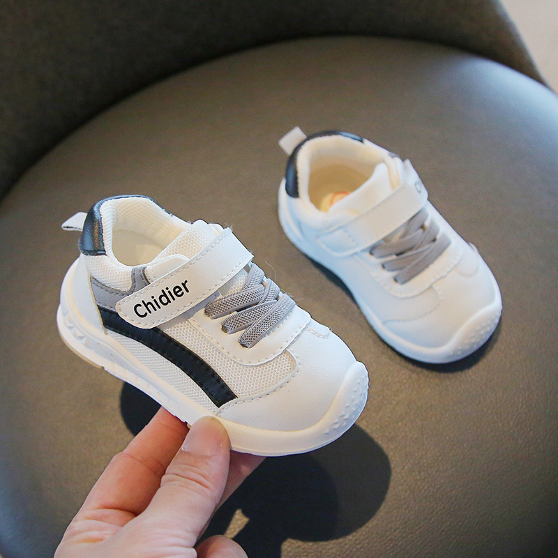 2024 Otoño Nueva zapatilla de deporte punta cerrada 1-3 años de edad de fondo suave antideslizante bebé niño zapatos de malla doble transpirable zapatos de bebé