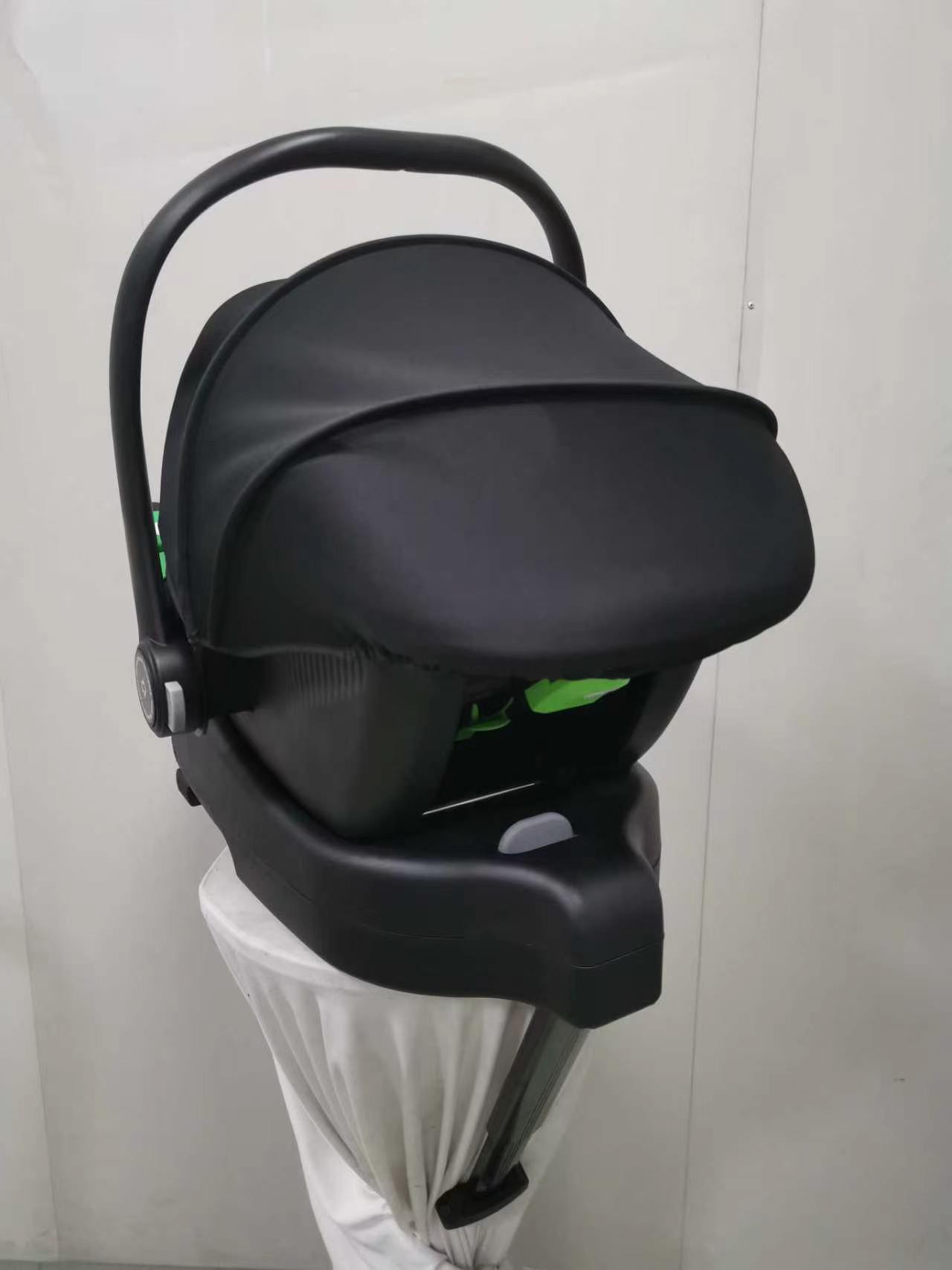 Car child safety seat