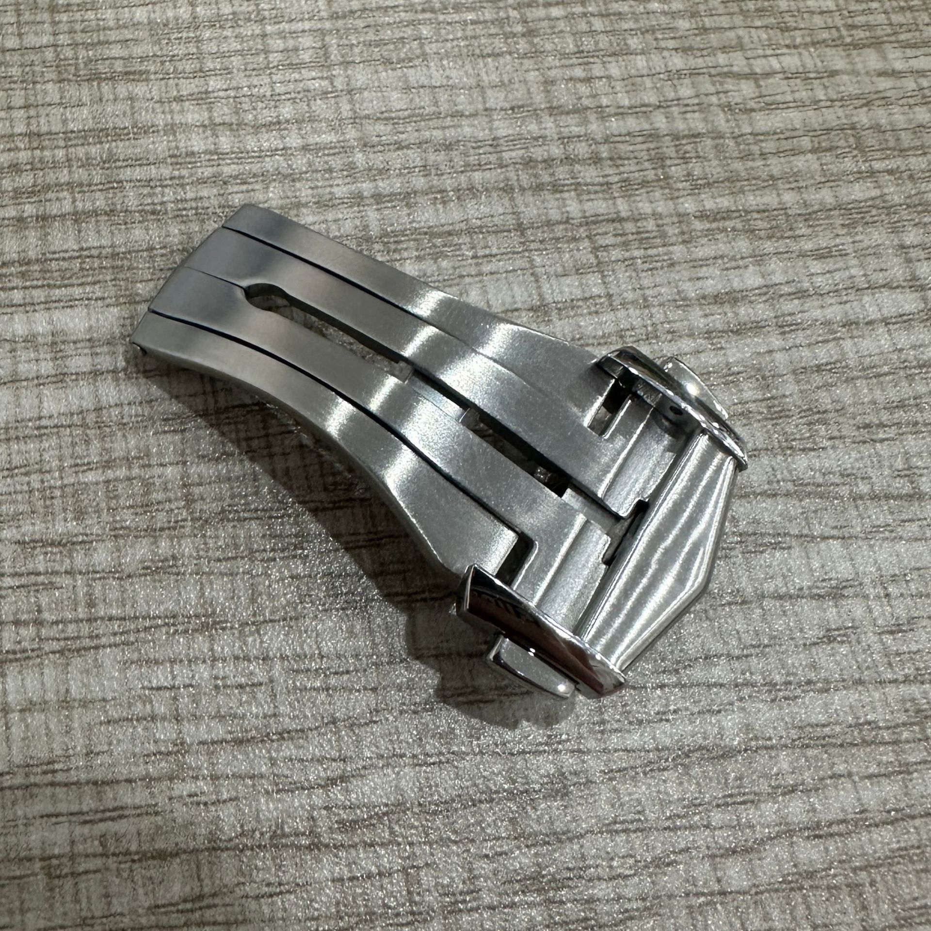 适用欧米咪茄表扣 AT150 海马600 超霸蝶飞 高板不锈钢折叠扣18mm