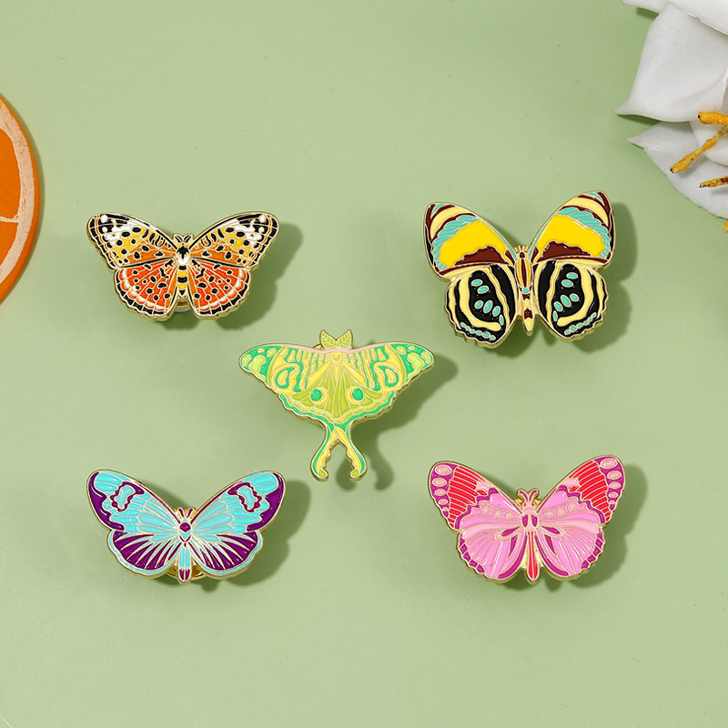 5g Weight Brooches Classification Daily Occasion Alloy Material Butterfly Pattern Women'S Gender Plating Design Simple Style Style Simple Style Pin Butterfly Alloy Plating Women'S Brooches 3
